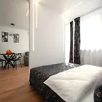 Apartmán Center Grzybowska, Next To Warsaw's Business District, Metro Onz & Westin By Warsawskyline *