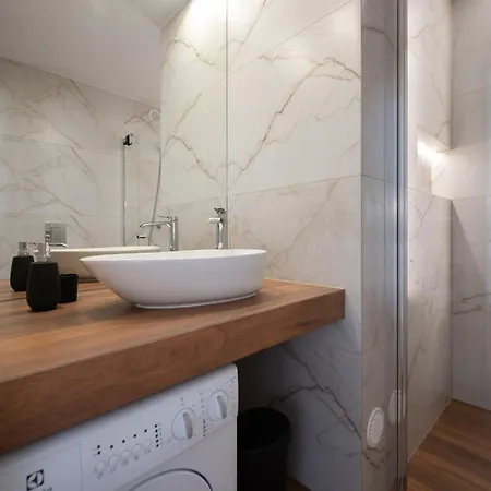 公寓 Center Grzybowska, Next To Warsaw's Business District, Metro Onz & Westin By Warsawskyline