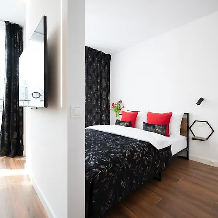 Center Grzybowska, Next To Warsaw's Business District, Metro Onz & Westin By Warsawskyline