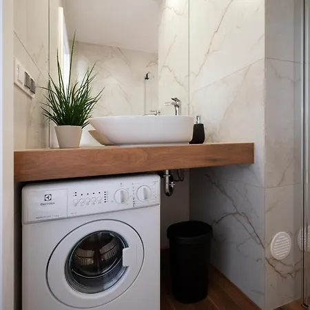 Center Grzybowska, Next To Warsaw's Business District, Metro Onz & Westin By Warsawskyline 公寓