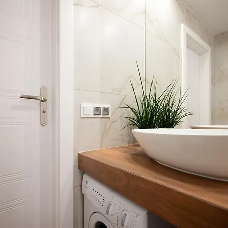 公寓 Center Grzybowska, Next To Warsaw's Business District, Metro Onz & Westin By Warsawskyline 华沙