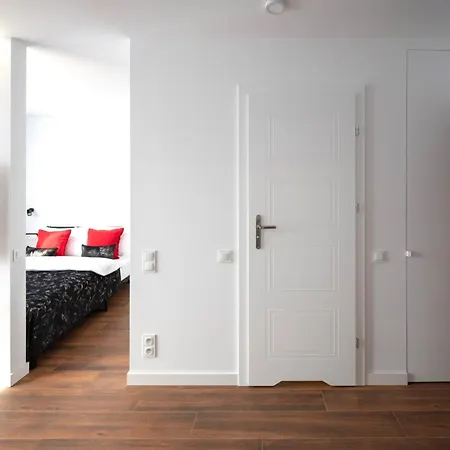 Center Grzybowska, Next To Warsaw's Business District, Metro Onz & Westin By Warsawskyline