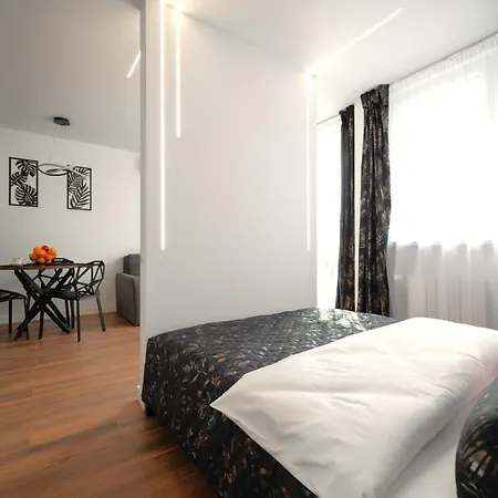 Apartment Center Grzybowska, In Warsaw's Business District, Metro Onz & Westin Hotel, Aircon, By Warsawskyline *