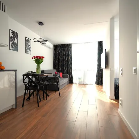 Center Grzybowska, Next To Warsaw's Business District, Metro Onz & Westin By Warsawskyline